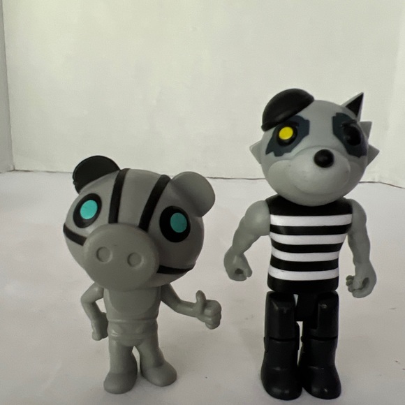 Roblox PIGGY Series 3 FRIENDLY ROBBY and RASH Action Figure Lot Of 2 Loose - Picture 1 of 6
